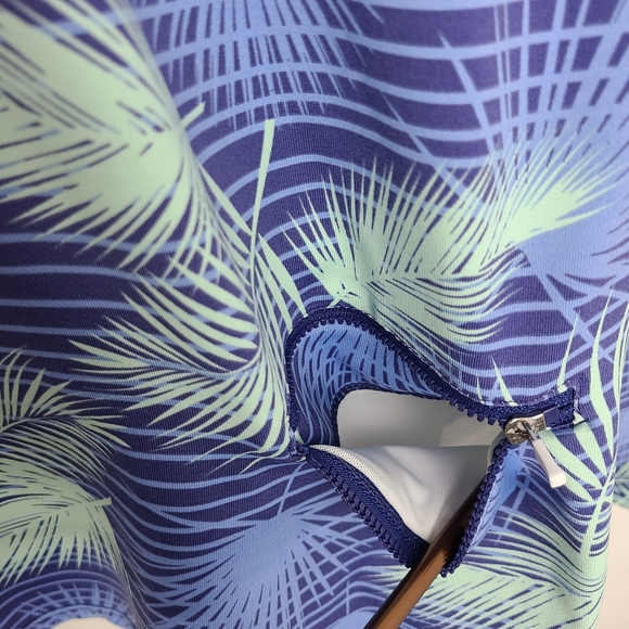 Hang Ten Rash Guard Long Sleeve Quick Dry Hawaiian Floral Blue Size Medium - Picture 9 of 13